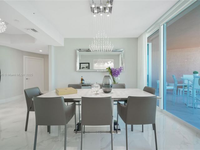 Apartment for sale  Unit #4306 - photo 6729909