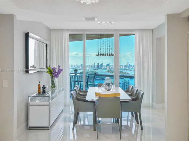 Apartment for sale  Unit #4306 - photo 6729911