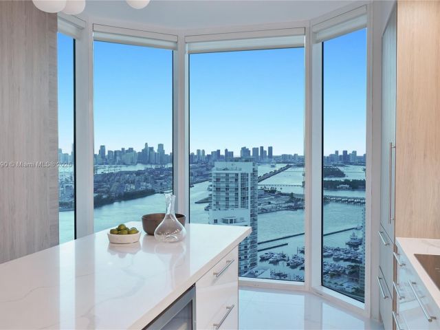 Apartment for sale  Unit #4306 - photo 6729916