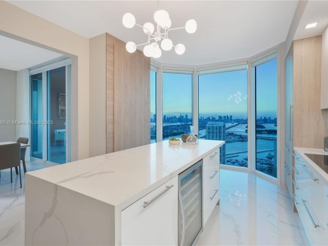 Apartment for sale  Unit #4306 - photo 6729917