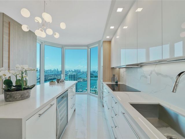 Apartment for sale  Unit #4306 - photo 6729918