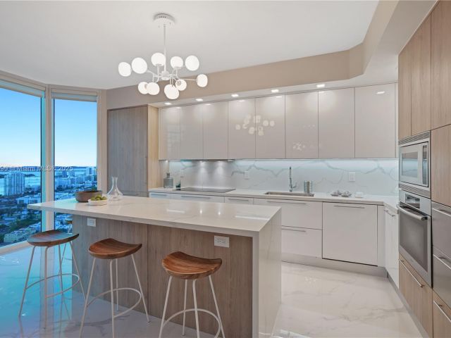 Apartment for sale  Unit #4306 - photo 6729919