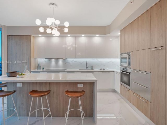 Apartment for sale  Unit #4306 - photo 6729922