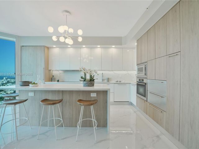 Apartment for sale  Unit #4306 - photo 6729923