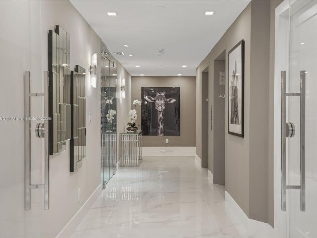 Apartment for sale  Unit #4306 - photo 6729926