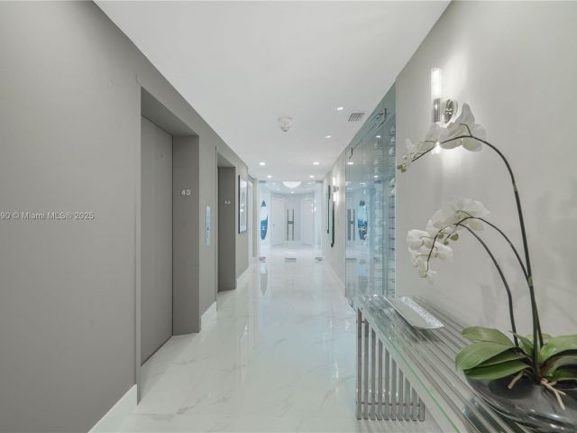 Apartment for sale  Unit #4306 - photo 6729927