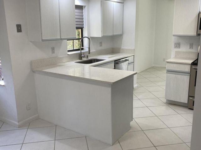 Home for rent at 7714 La Mirada Drive - photo 6749230