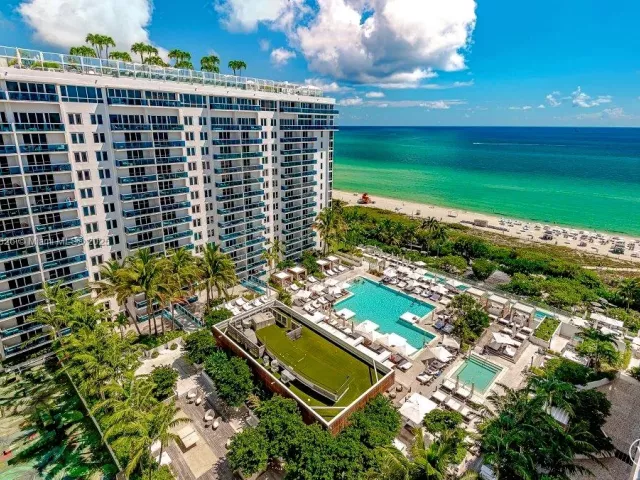 1-bedroom condo for sale in Miami Beach - 2301 Collins Ave 1619 - MondialRealty