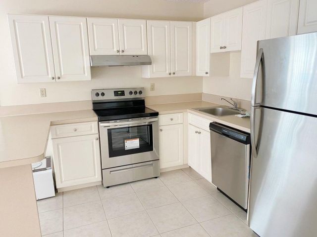 Home for rent at 4477 NW 3rd Drive - photo 6764728