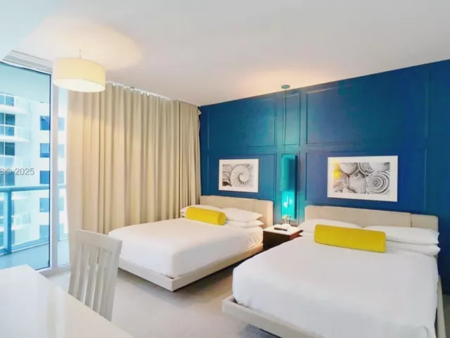 2-bedroom condo for sale in Sunny Isles Beach - 17315 Collins Ave 602 - MondialRealty