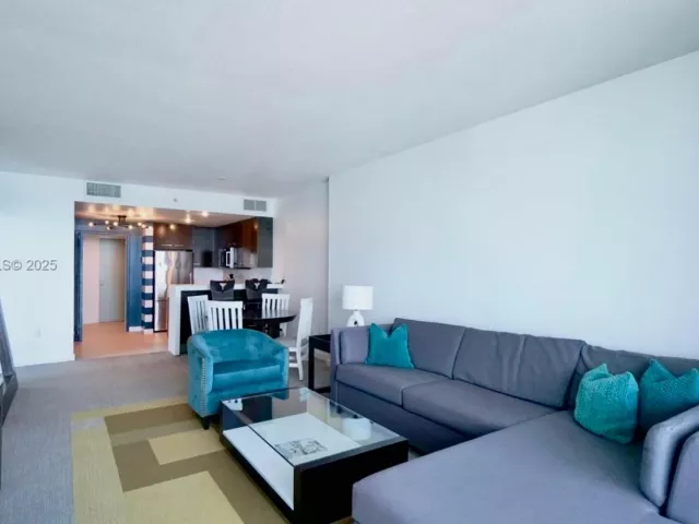 2-bedroom condo for sale in Sunny Isles Beach - 17315 Collins Ave 602 - MondialRealty