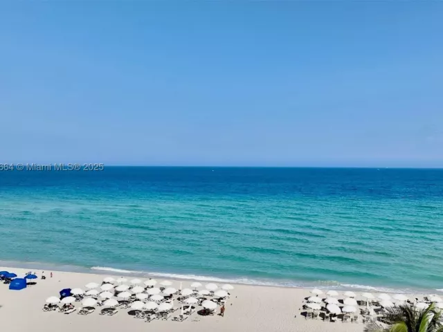 2-bedroom condo for sale in Sunny Isles Beach - 17315 Collins Ave 602 - MondialRealty