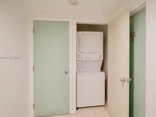 2-bedroom condo for sale in Sunny Isles Beach - 17315 Collins Ave 602 - MondialRealty