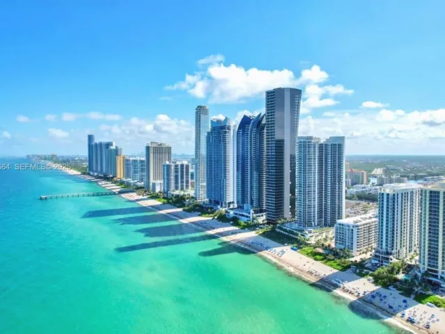 2-bedroom condo for sale in Sunny Isles Beach - 17315 Collins Ave 602 - MondialRealty