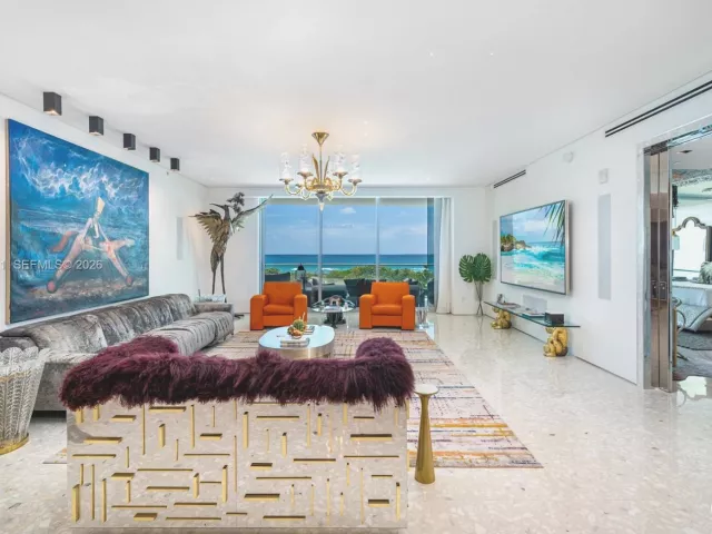 4-bedroom condo for sale in Surfside - 9349 Collins Ave 205 - MondialRealty
