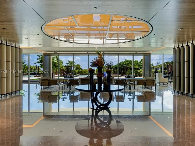 4-bedroom condo for sale in Surfside - 9349 Collins Ave 205 - MondialRealty