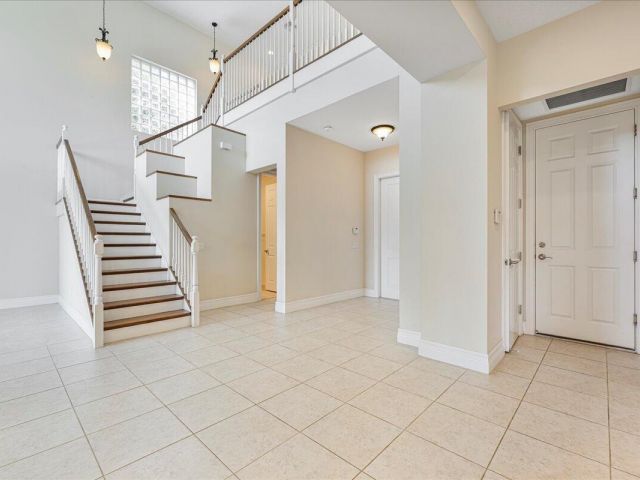 Home for rent at 16794 Bridge Crossing Circle - photo 6739014