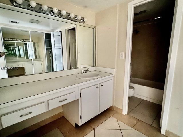 Apartment for sale  Unit #607 - photo 6733625