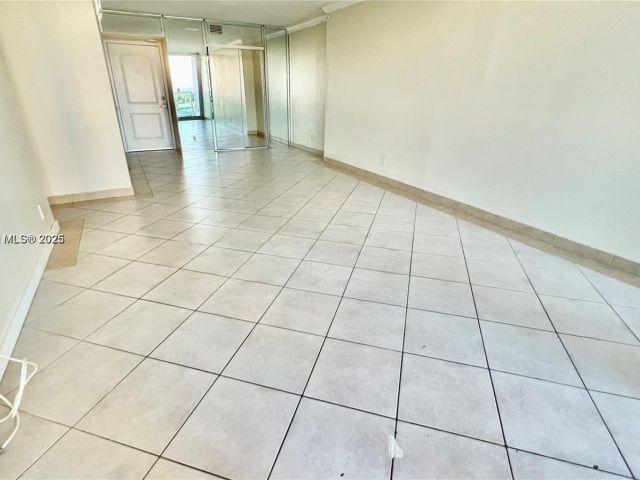 Apartment for sale  Unit #607 - photo 6733627