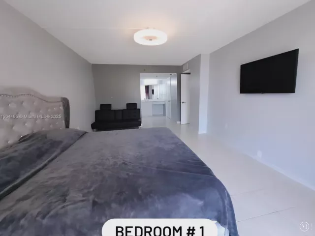 2-bedroom condo for sale in Sunny Isles Beach -  - MondialRealty