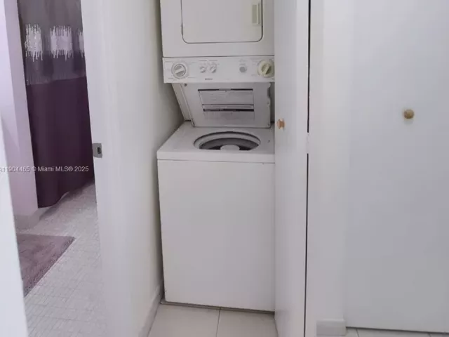 2-bedroom condo for sale in Sunny Isles Beach -  - MondialRealty