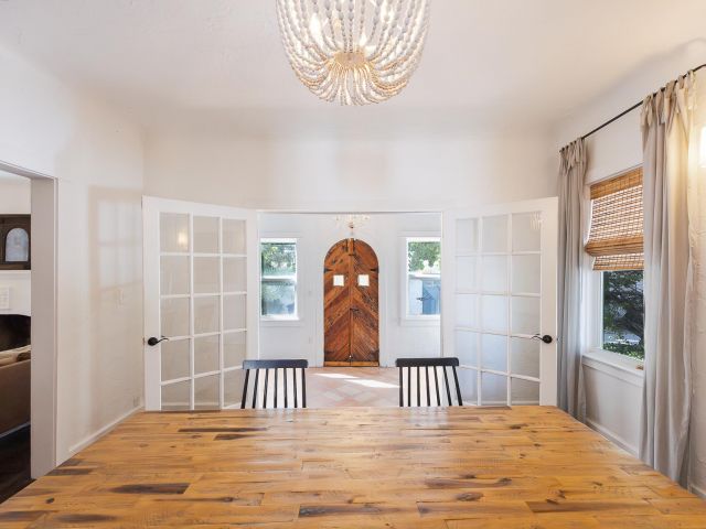 Home for rent at 717 Forest Hill Boulevard - photo 6733646