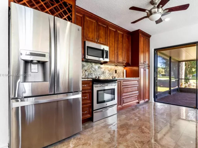 3-bedroom home for rent in Boca Raton - 21344 S Escondido Way S - MondialRealty