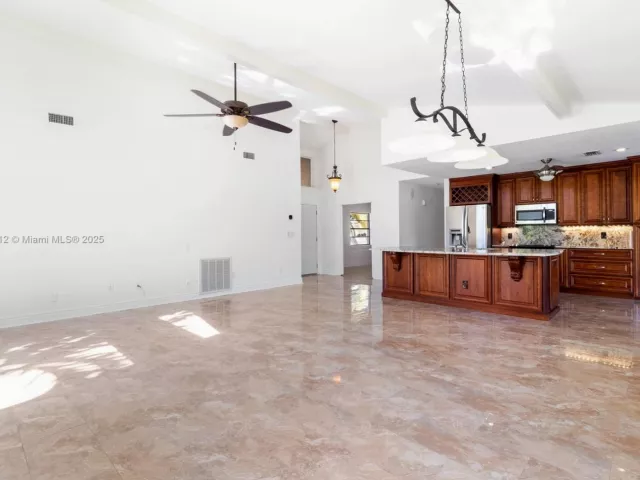 3-bedroom home for rent in Boca Raton - 21344 S Escondido Way S - MondialRealty