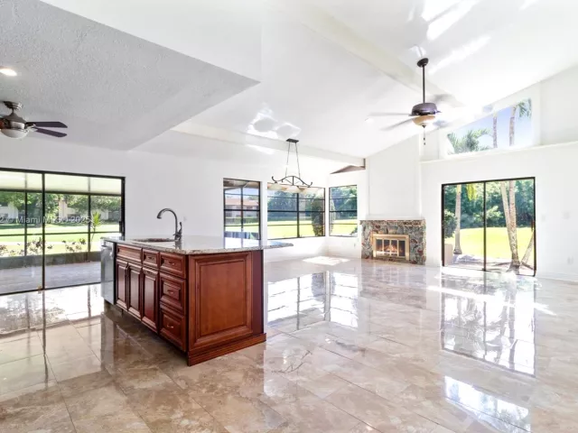 3-bedroom home for rent in Boca Raton - 21344 S Escondido Way S - MondialRealty