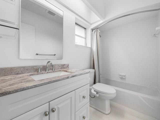 Home for sale at 262 NE 24th Court - photo 6766911