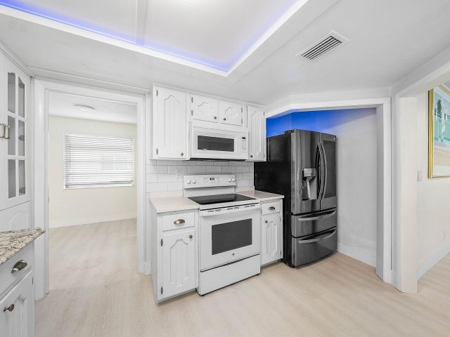 Home for sale at 262 NE 24th Court - photo 6766916