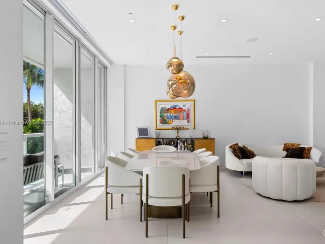 3-bedroom home for sale in Sunny Isles Beach - 16500 Collins Ave TH-8 - MondialRealty