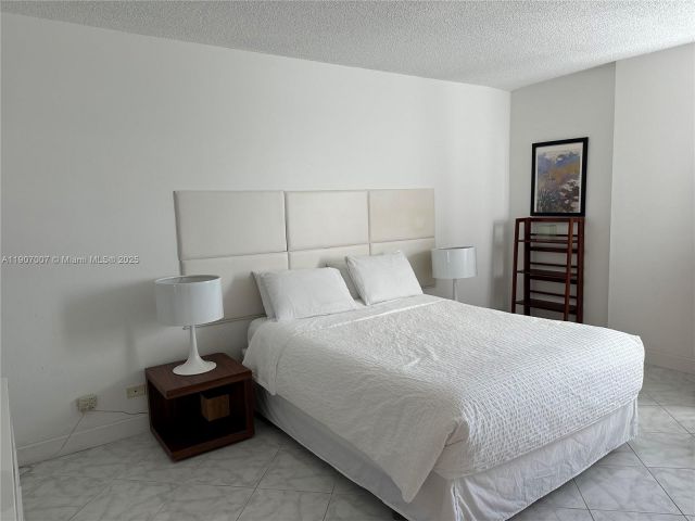 Apartment for rent  Unit #737 - photo 6738667