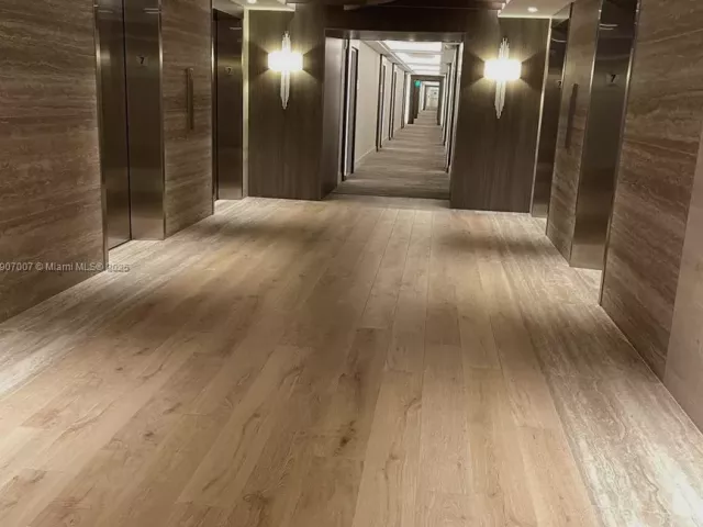 2-bedroom condo for rent in Miami Beach - 2301 COLLINS AV 737 - MondialRealty