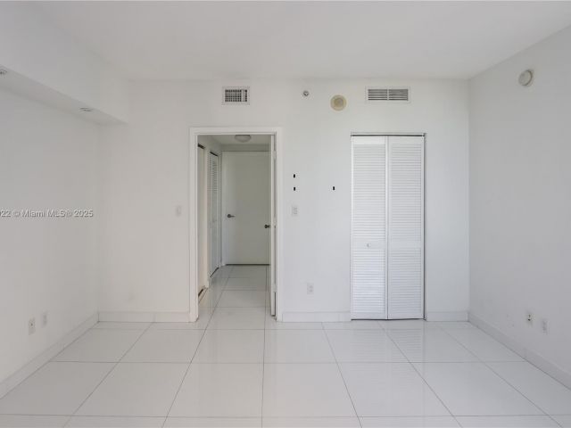 Apartment for sale  Unit #1722 - photo 6739566