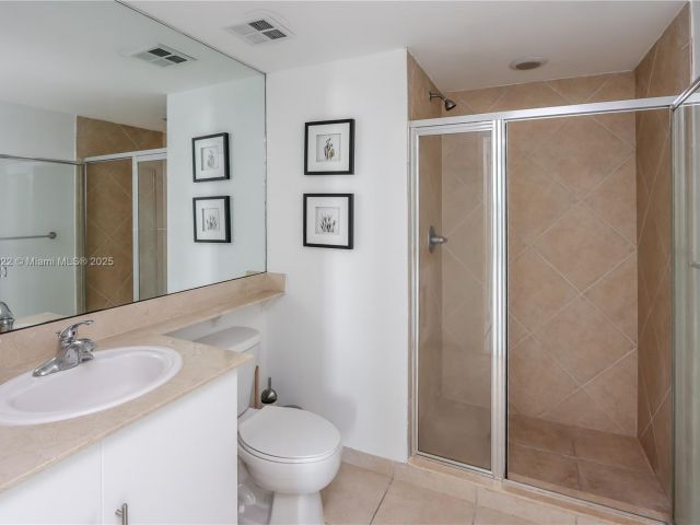 Apartment for sale  Unit #1722 - photo 6739569