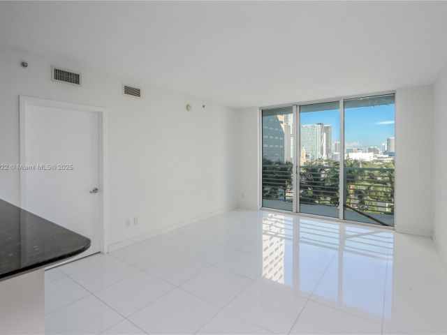 Apartment for sale  Unit #1722 - photo 6739576