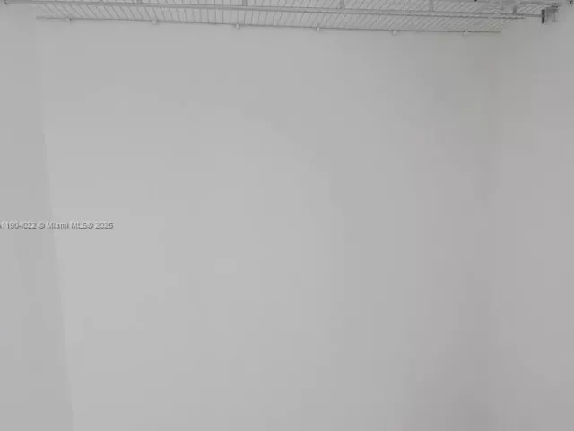 2-bedroom condo for sale in Miami - 325 S Biscayne Blvd 1722 - MondialRealty