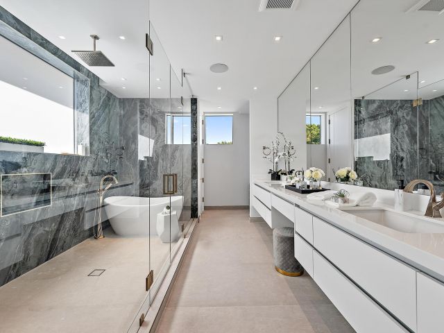 Home for sale at 260 31st Street - photo 6760637