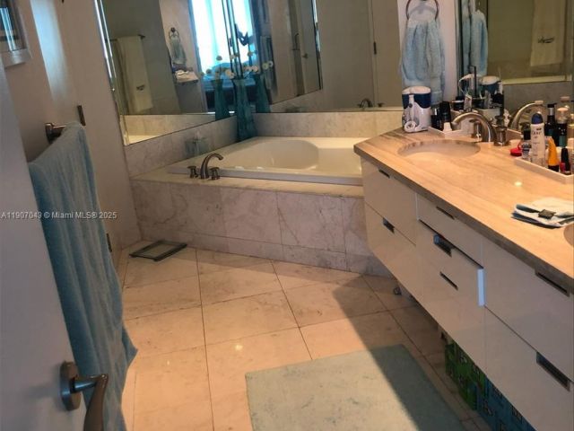 Apartment for sale  Unit #801 - photo 6738063