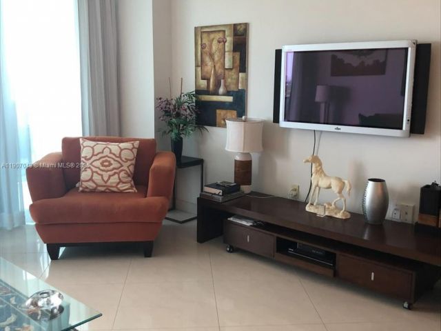 Apartment for sale  Unit #801 - photo 6738072