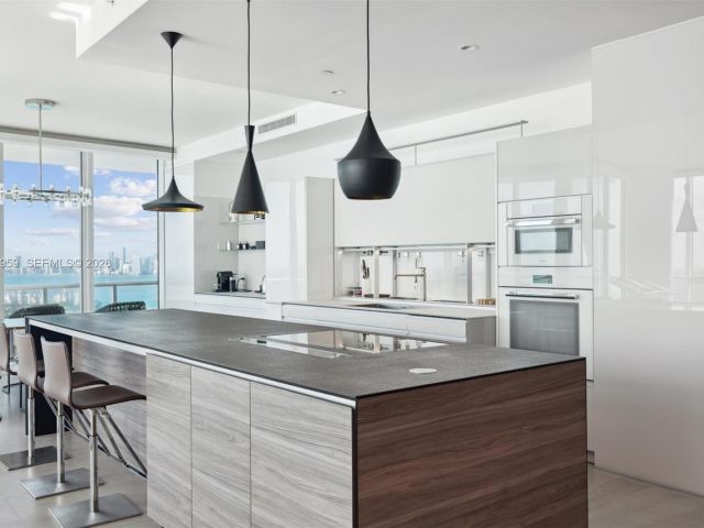 Apartment for sale  Unit #3203 - photo 6738414