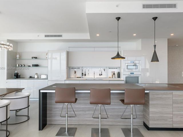 Apartment for sale  Unit #3203 - photo 6738417