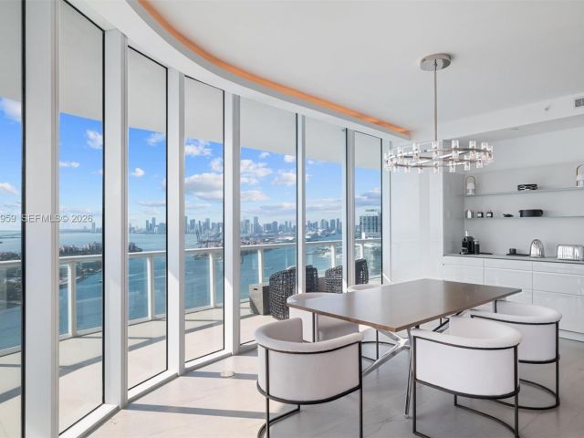 Apartment for sale  Unit #3203 - photo 6738420