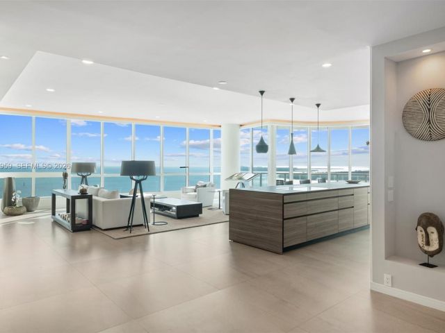 Apartment for sale  Unit #3203 - photo 6738422