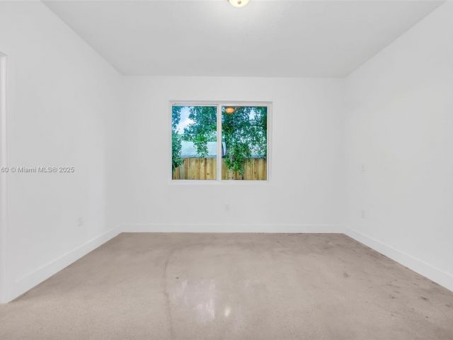 3-bedroom home for rent in Fort Lauderdale - 638 NW 15th Ave 0 - MondialRealty