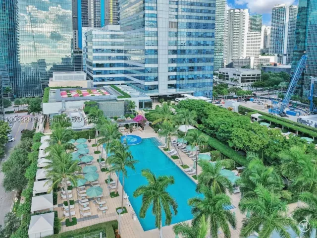 2-bedroom condo for rent in Miami - 1435 Brickell Ave 3401 - MondialRealty