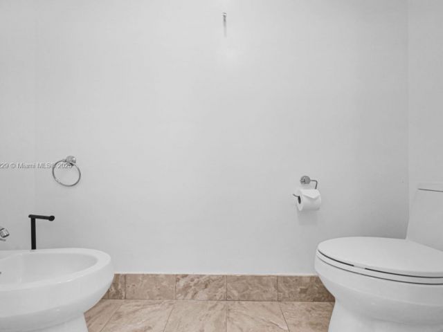 Apartment for rent  Unit #3401 - photo 6738677