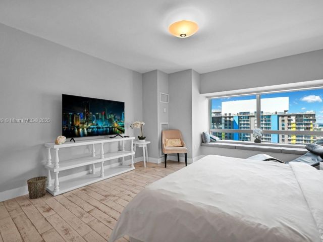 Apartment for rent  Unit #3401 - photo 6738684