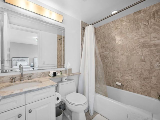 Apartment for rent  Unit #3401 - photo 6738688